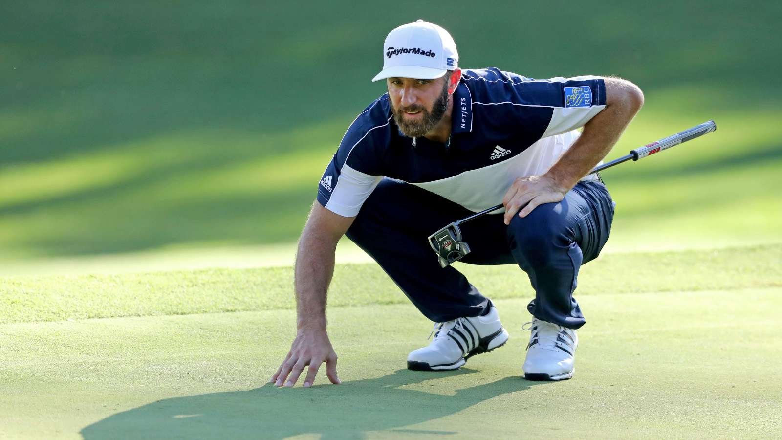 Dustin Johnson with his TaylorMade Spider Limited Itsy Bitsy putter