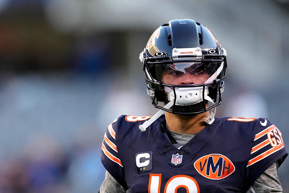CHICAGO, ILLINOIS - SEPTEMBER 08: Caleb Williams #18 of the Chicago Bears warms up prior to the game against the Minnesota Vikings at Soldier Field on September 08, 2025 in Chicago, Illinois. (Photo by Patrick McDermott/Getty Images)